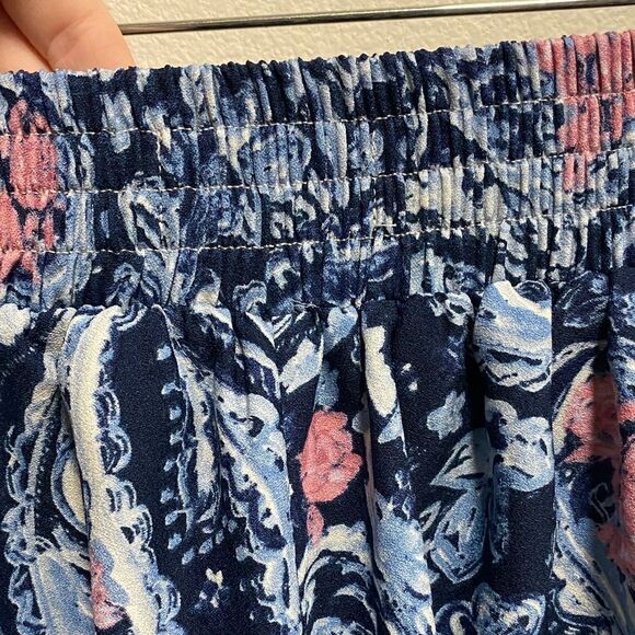 Torrid Navy Pink Paisley Pull-On Flowy Shorts Size 3X - Picture 7 of 12
